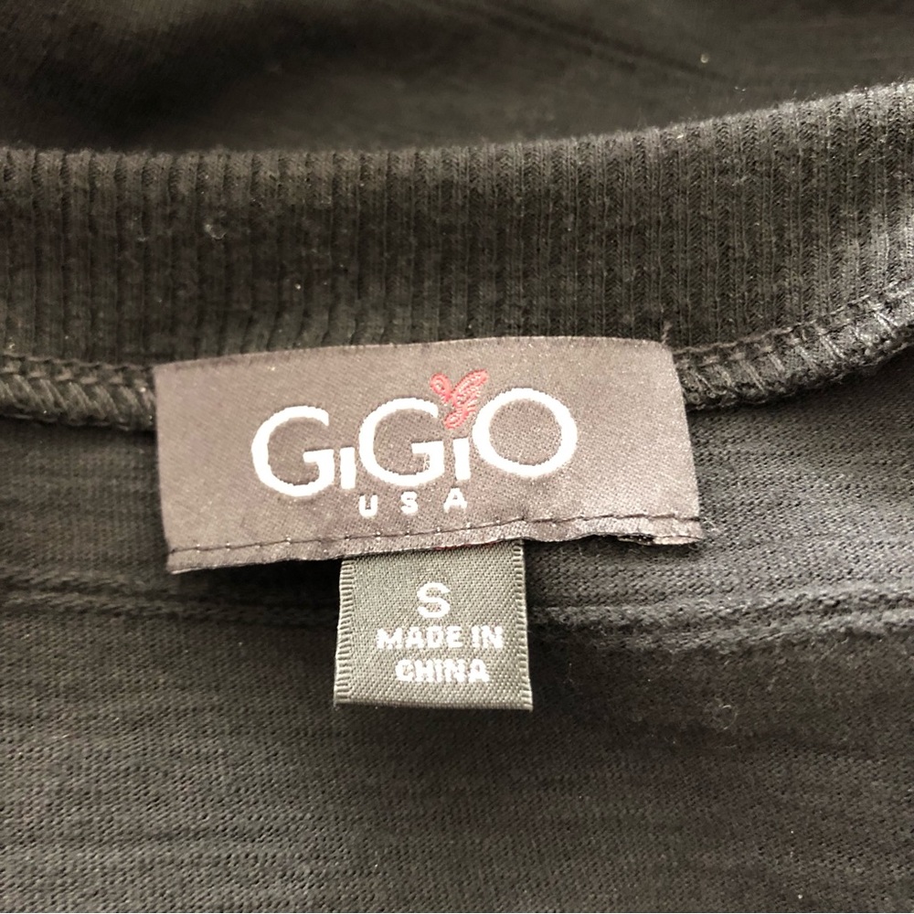 Gigio Usa Solid Black Button Down Pleated Top - image 5